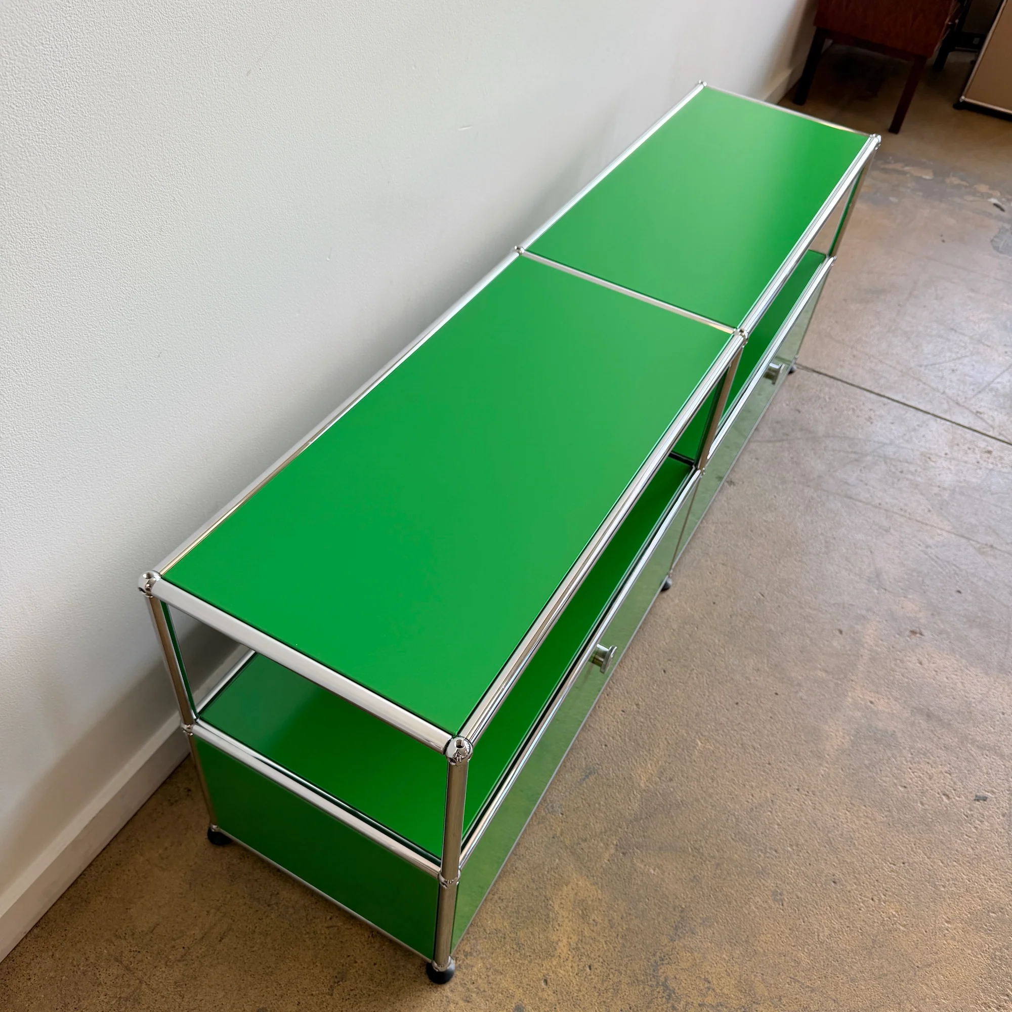 USM Haller 2X2 Media Console Low 20' - Green - Image 5