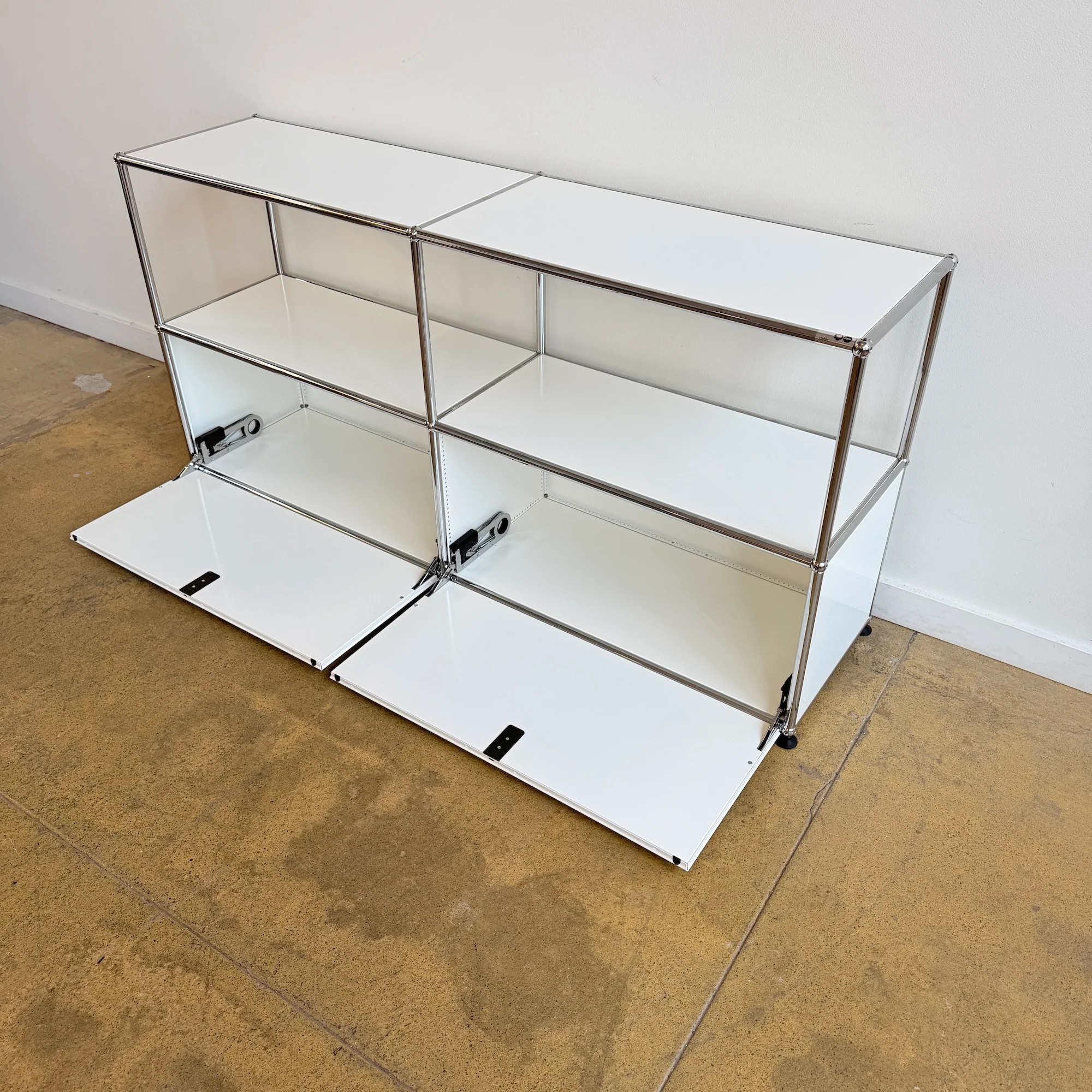 USM Haller 2X2 Media Console - Pure White - Image 4