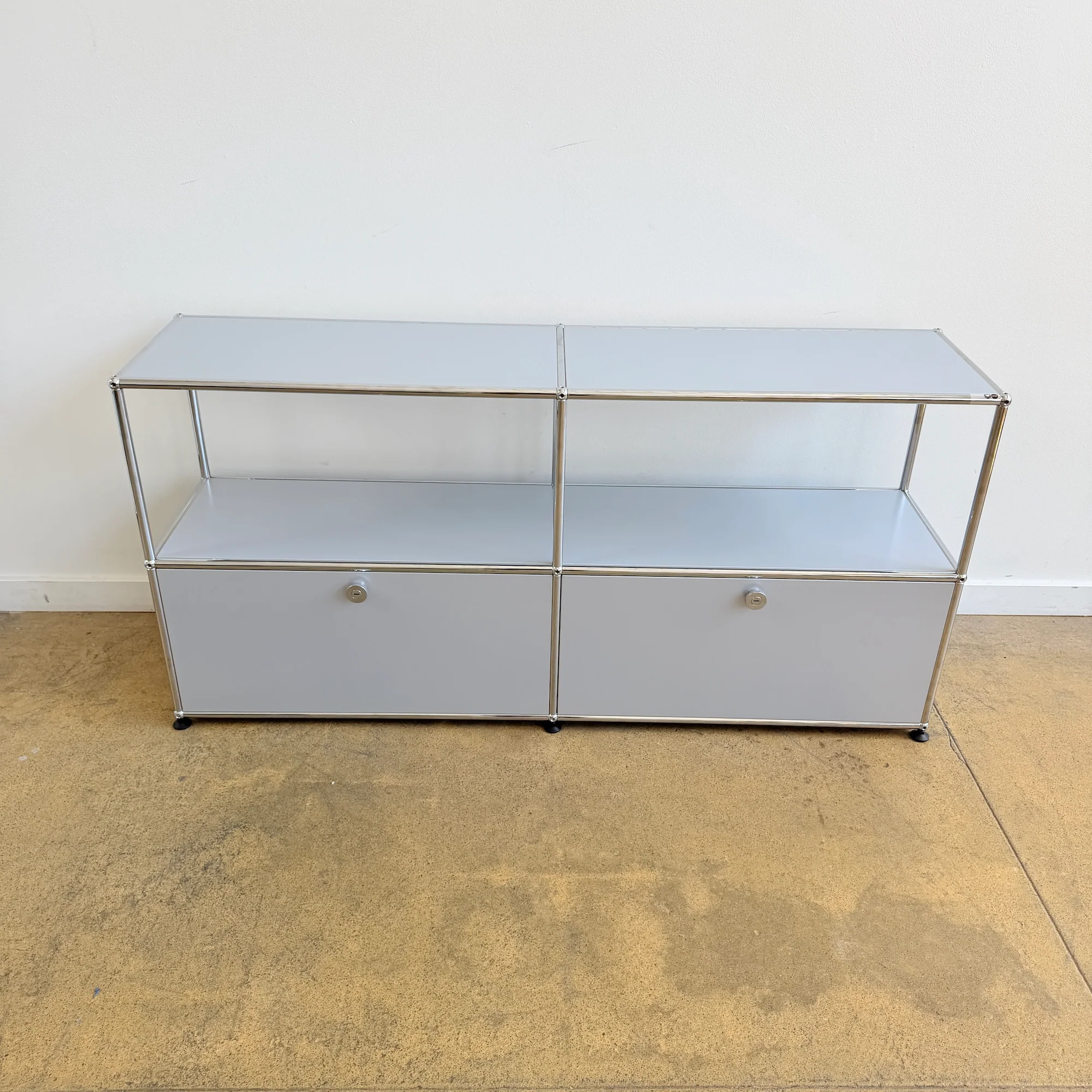 USM Haller 2X2 Media Console - Silver - Image 2