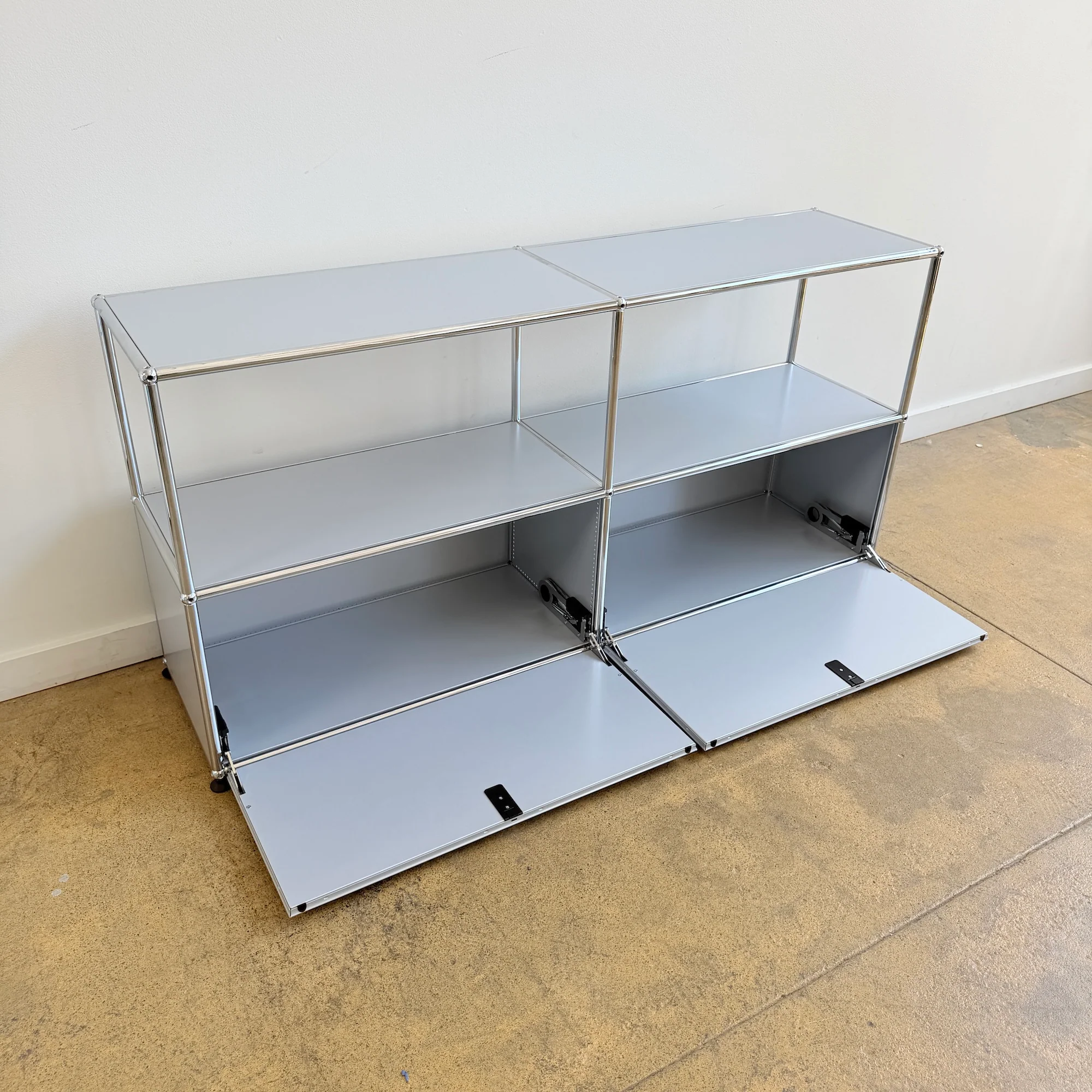 USM Haller 2X2 Media Console - Silver - Image 4