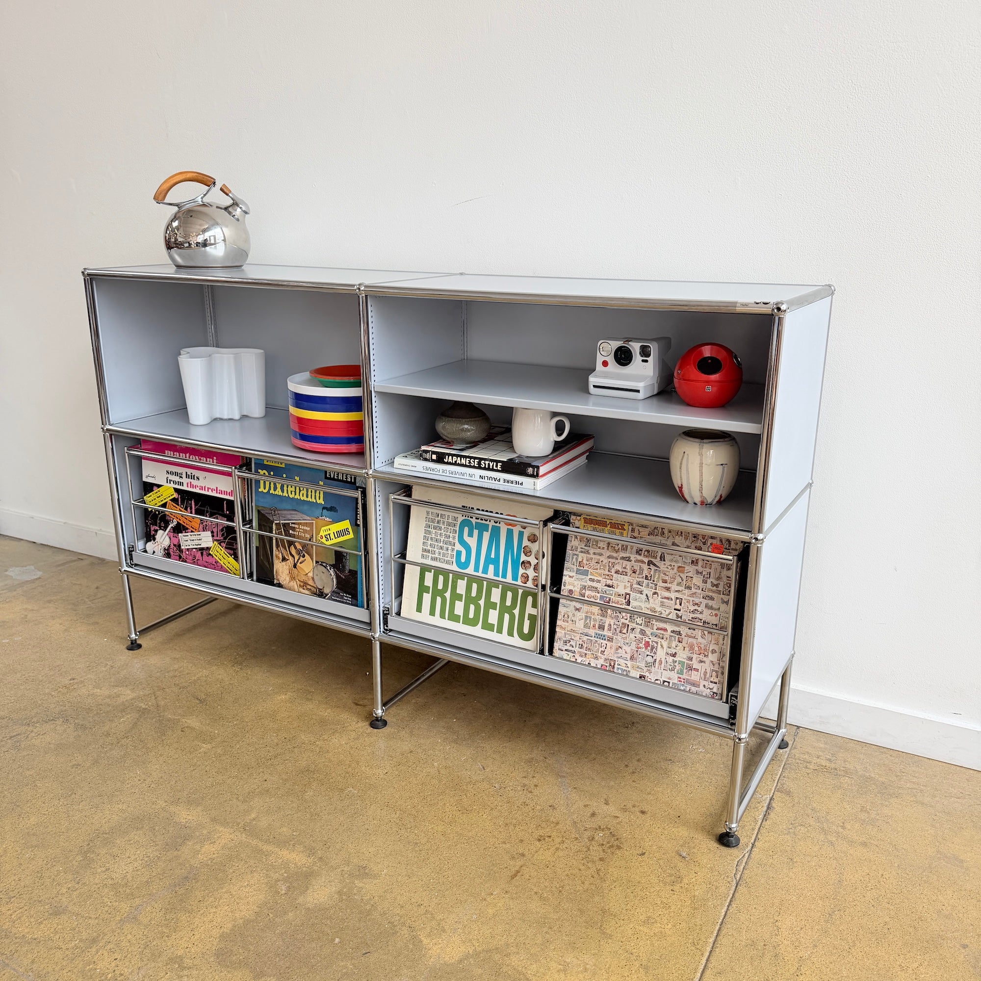 USM Haller 2x3 Record Storage Unit - Silver - Image 4