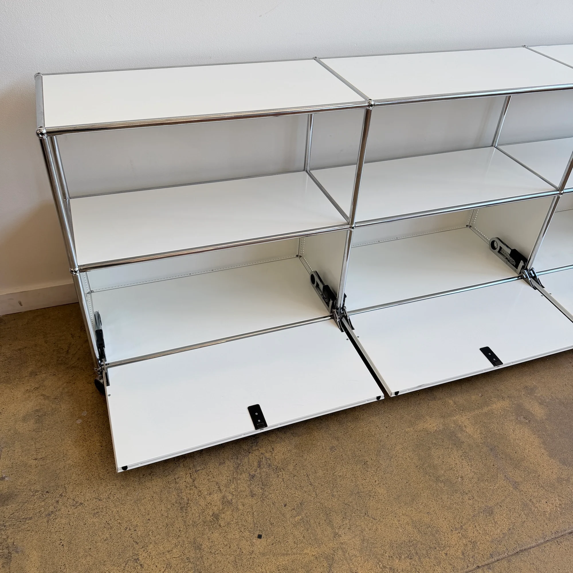 USM Haller 3X2 Console with Casters - Pure White - Image 6