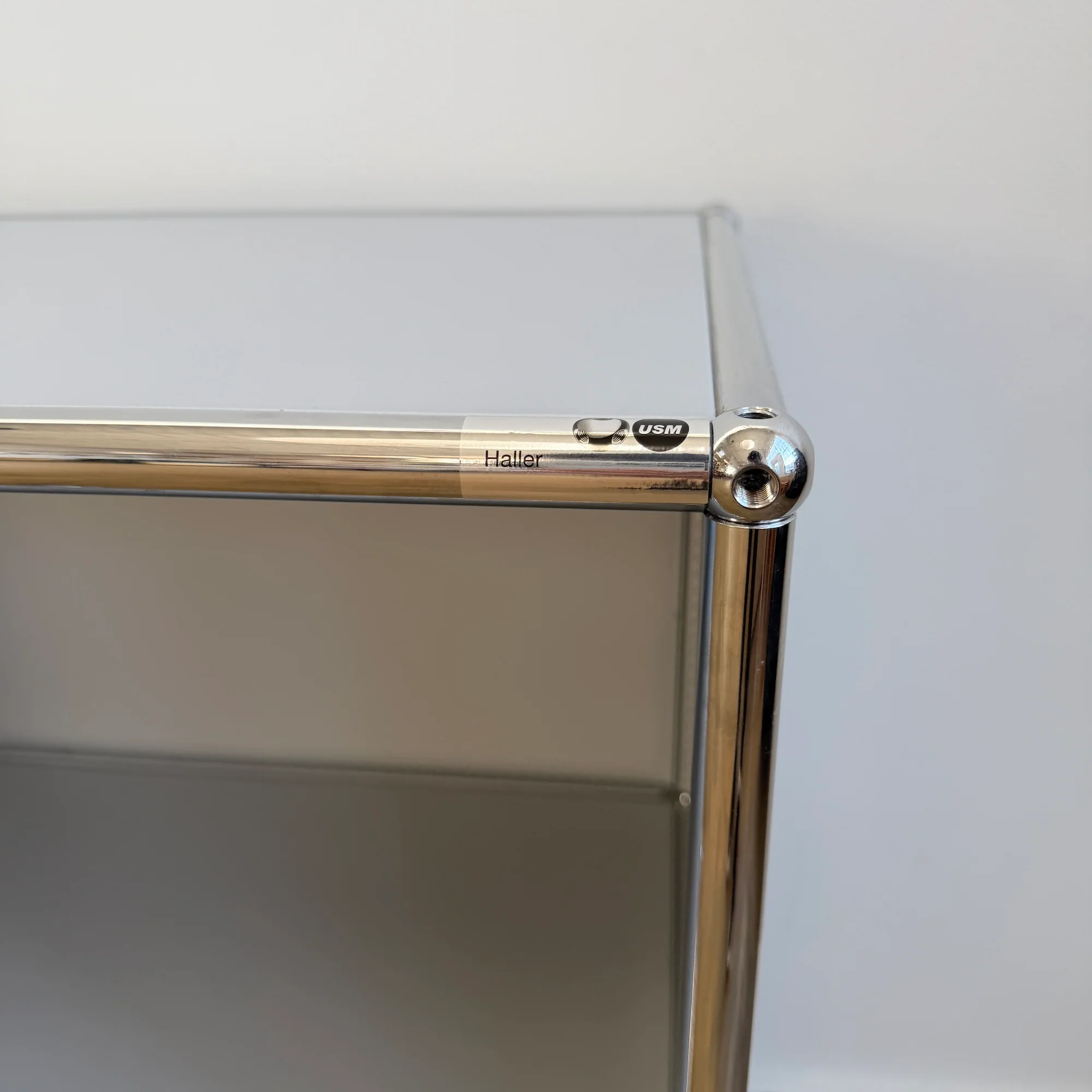 USM Haller 3X2 Fully Enclosed Console - Silver - Image 10