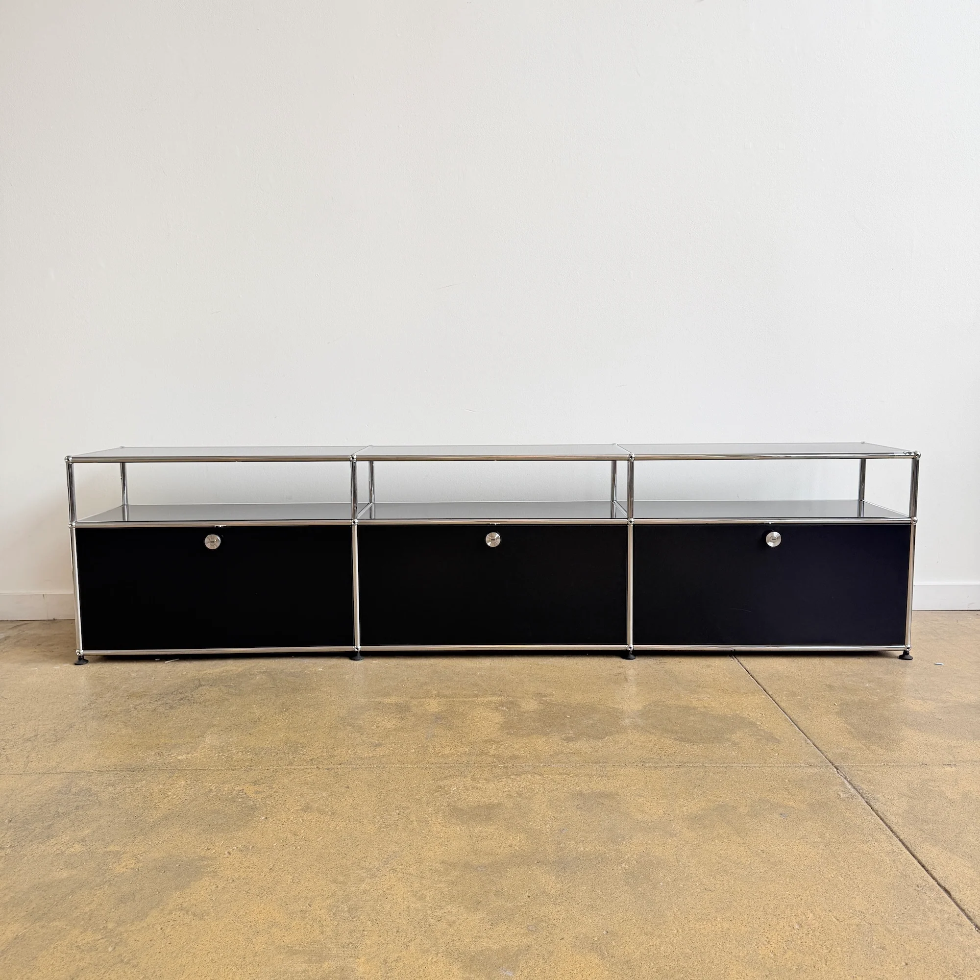 USM Haller 3X2 Media Console 22' - Graphite Black