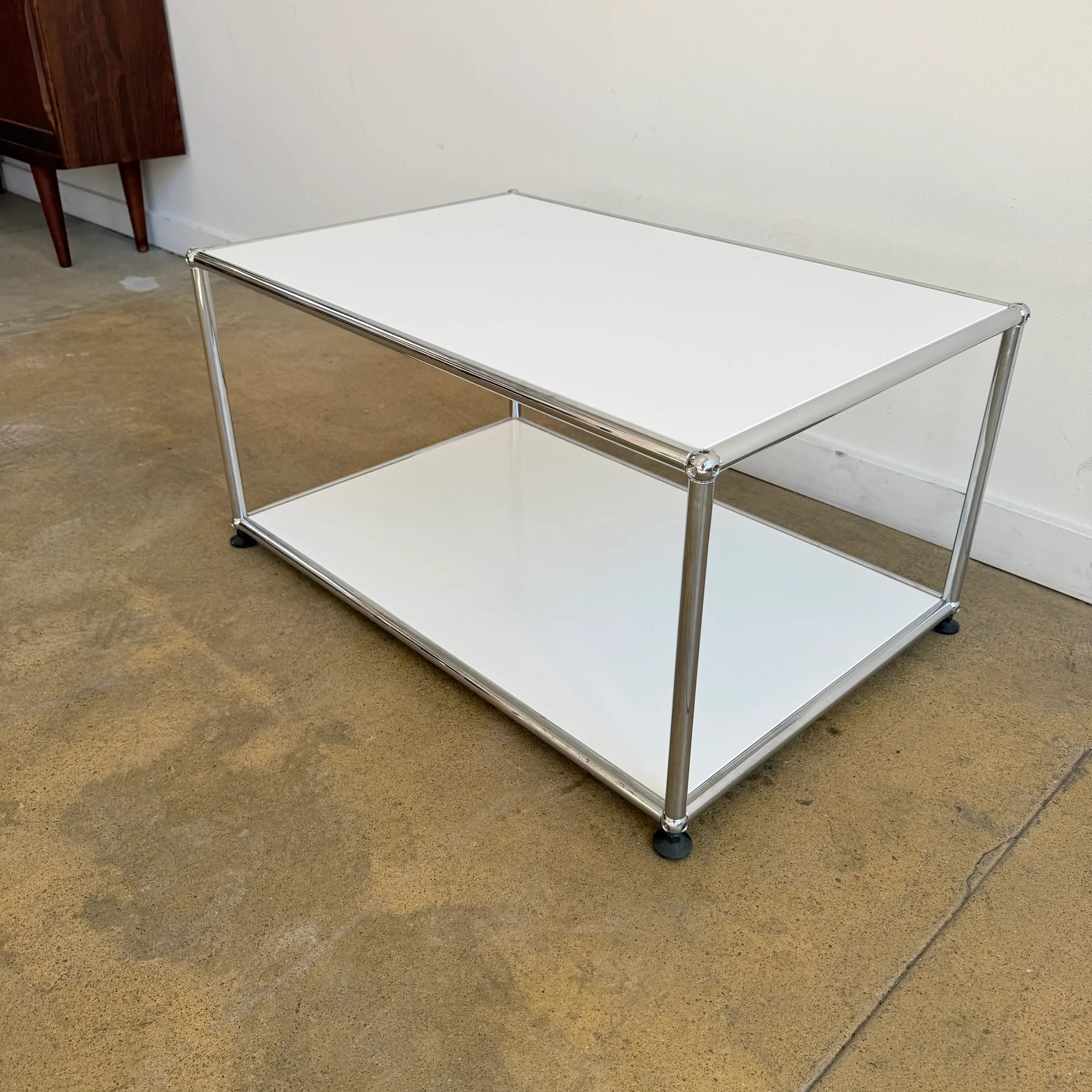 USM Haller Coffee Table - Pure White - Image 2