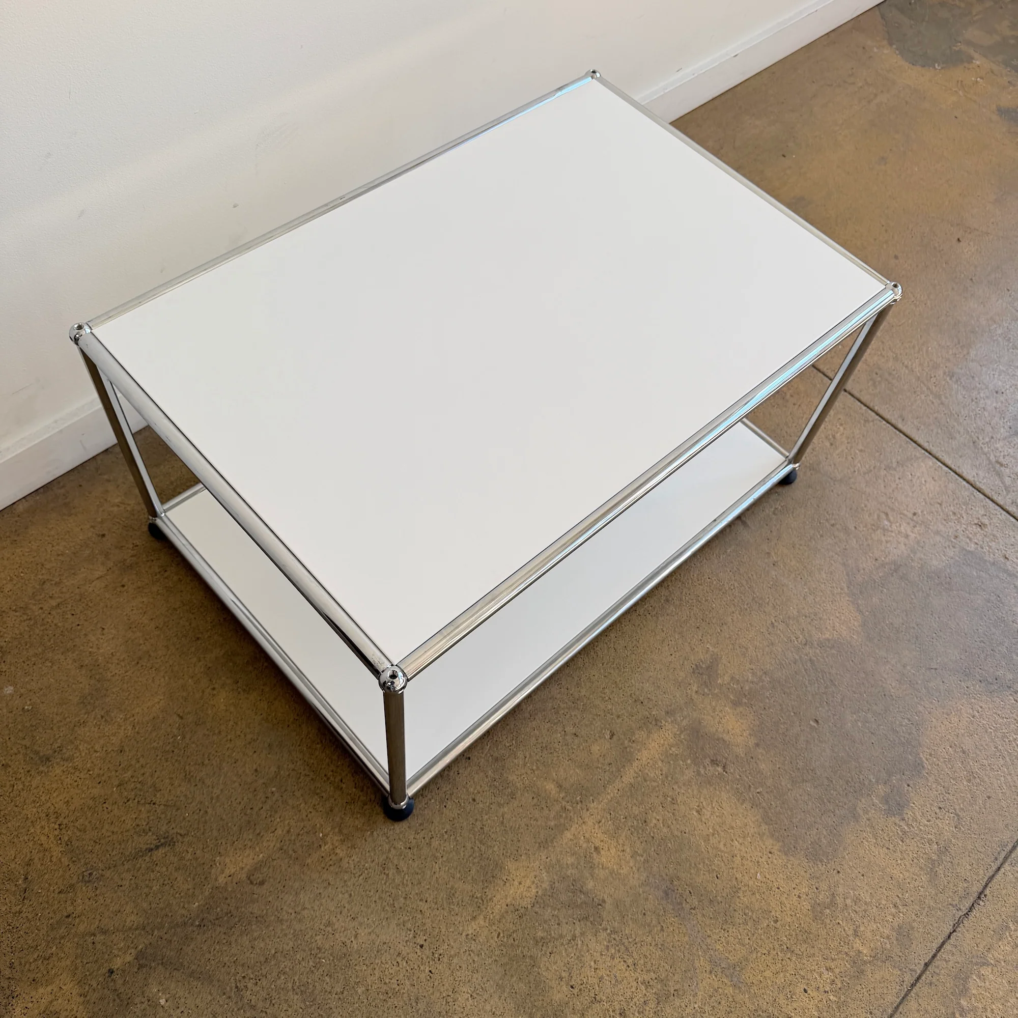 USM Haller Coffee Table - Pure White - Image 3