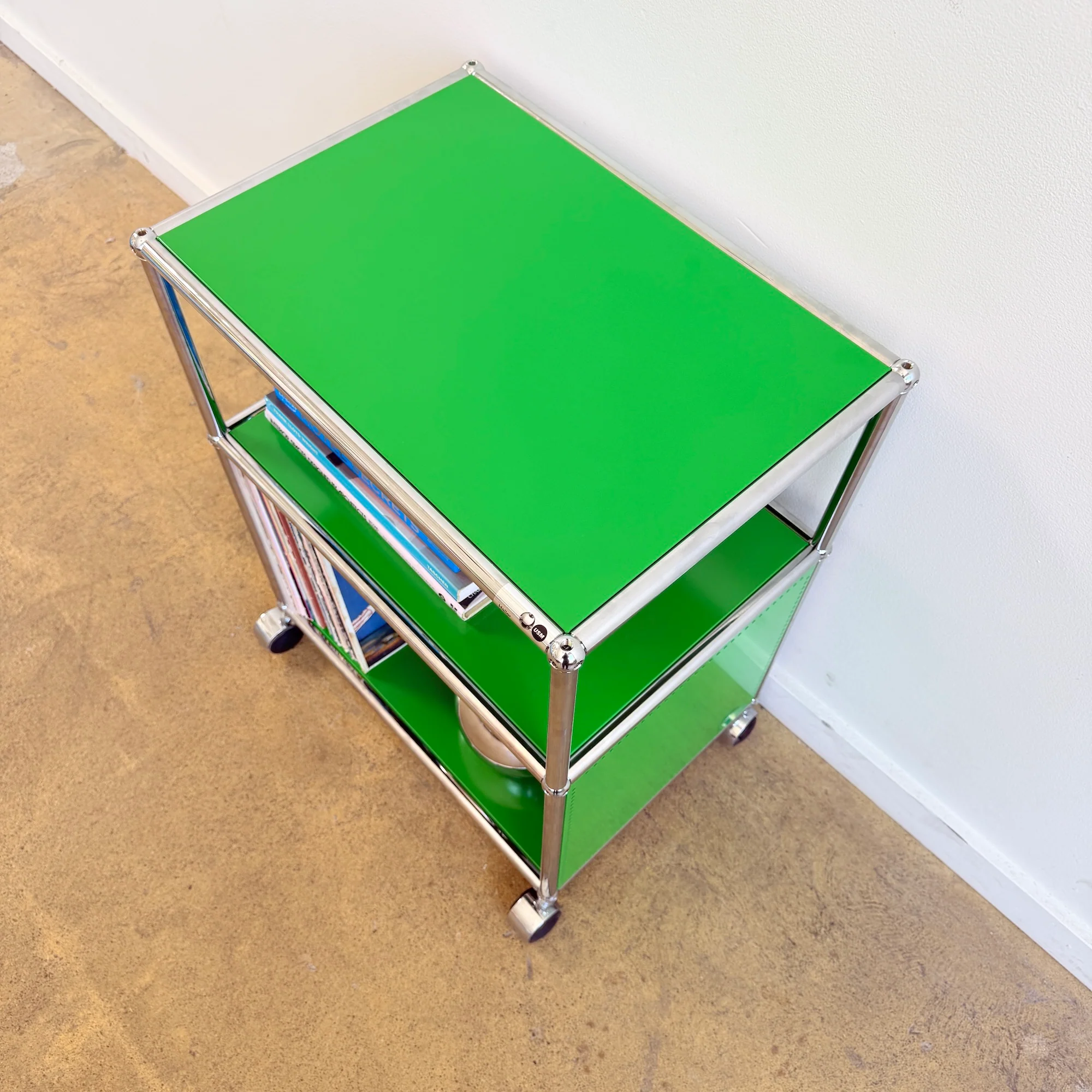 USM Haller Compact Record Storage on Casters - Green - Image 6