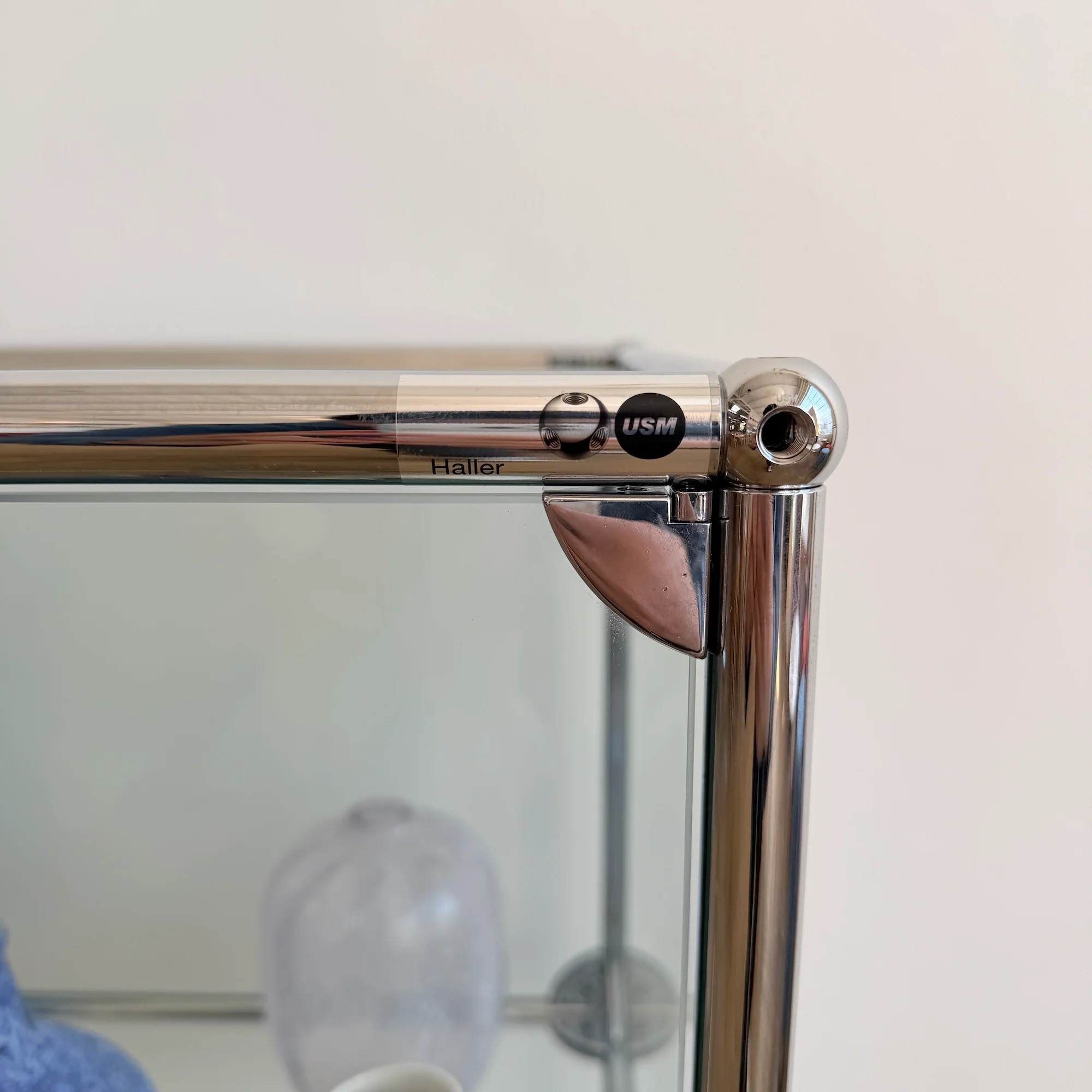 USM Haller Fully Glass Display Cabinet - Image 4