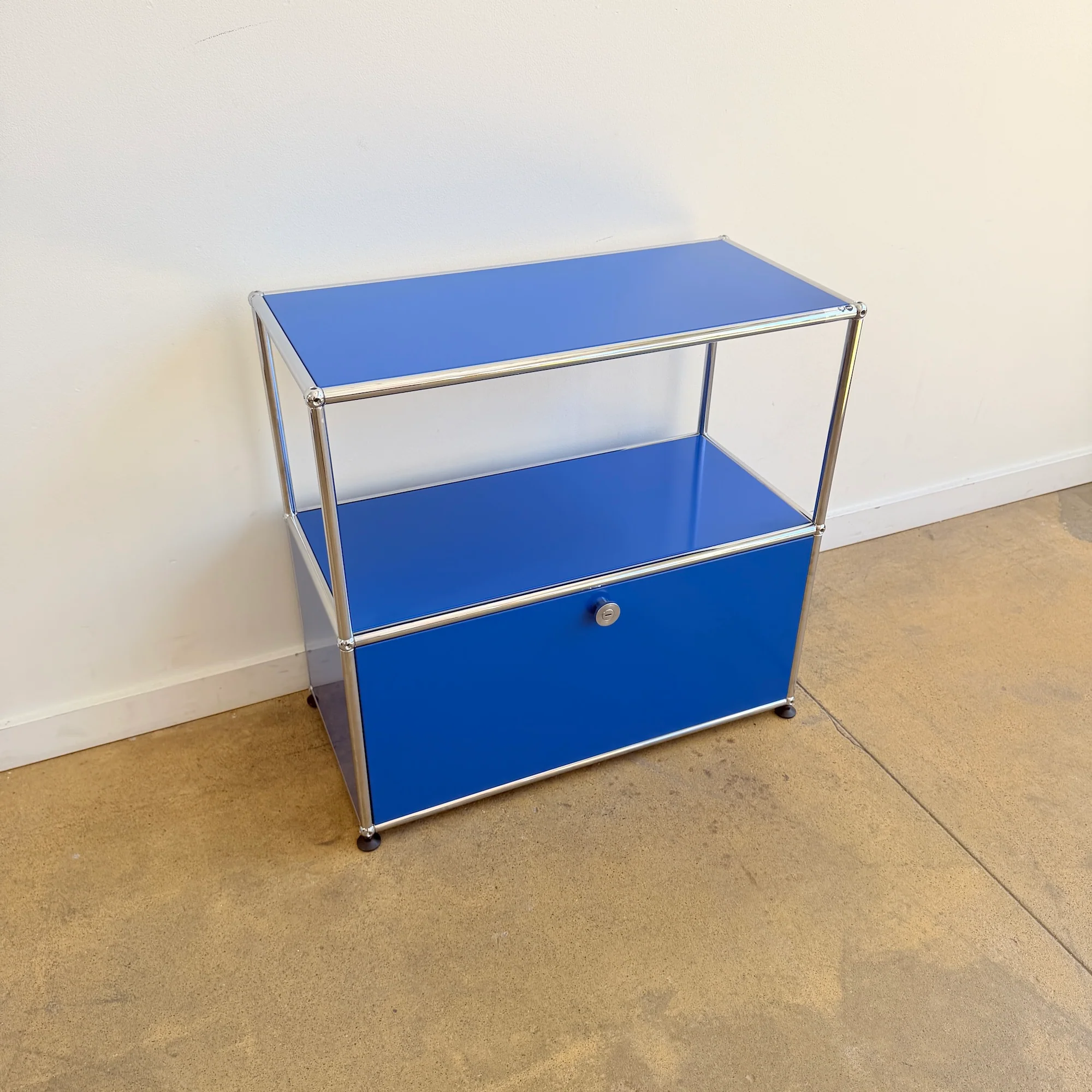 USM Haller Half Size Credenza - Gentian Blue - Image 3
