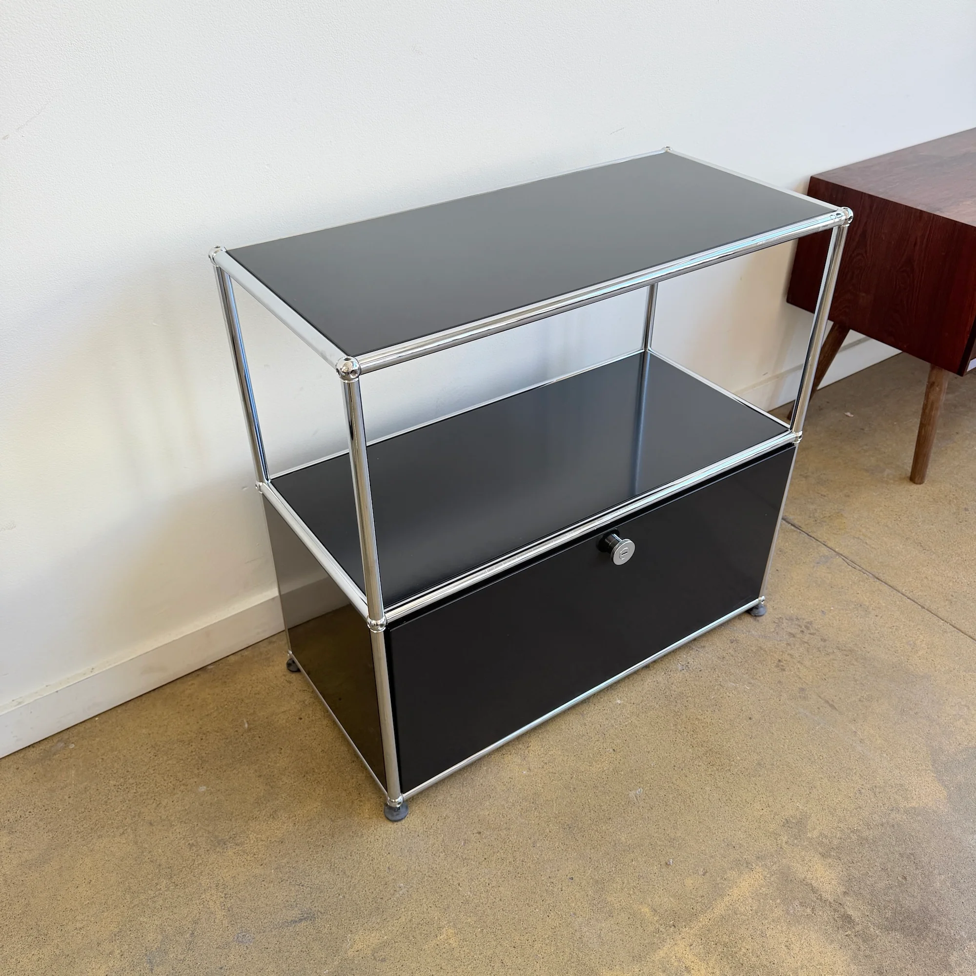 USM Haller Half Size Credenza - Graphite Black - Image 4