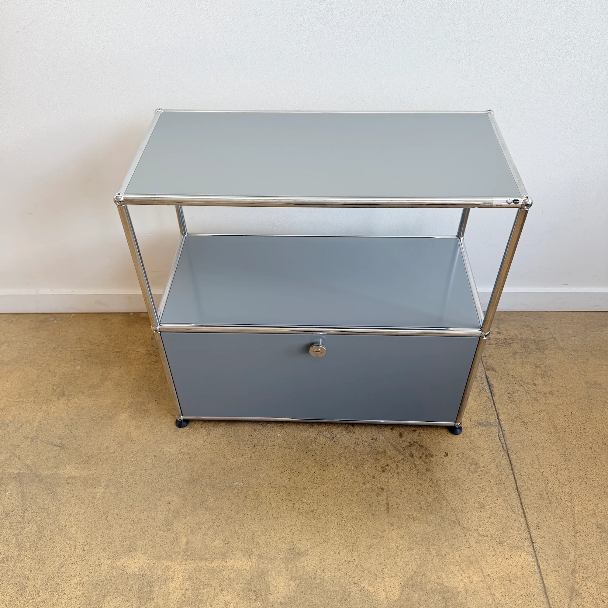 USM Haller Half Size Credenza - Mid Gray - Image 2
