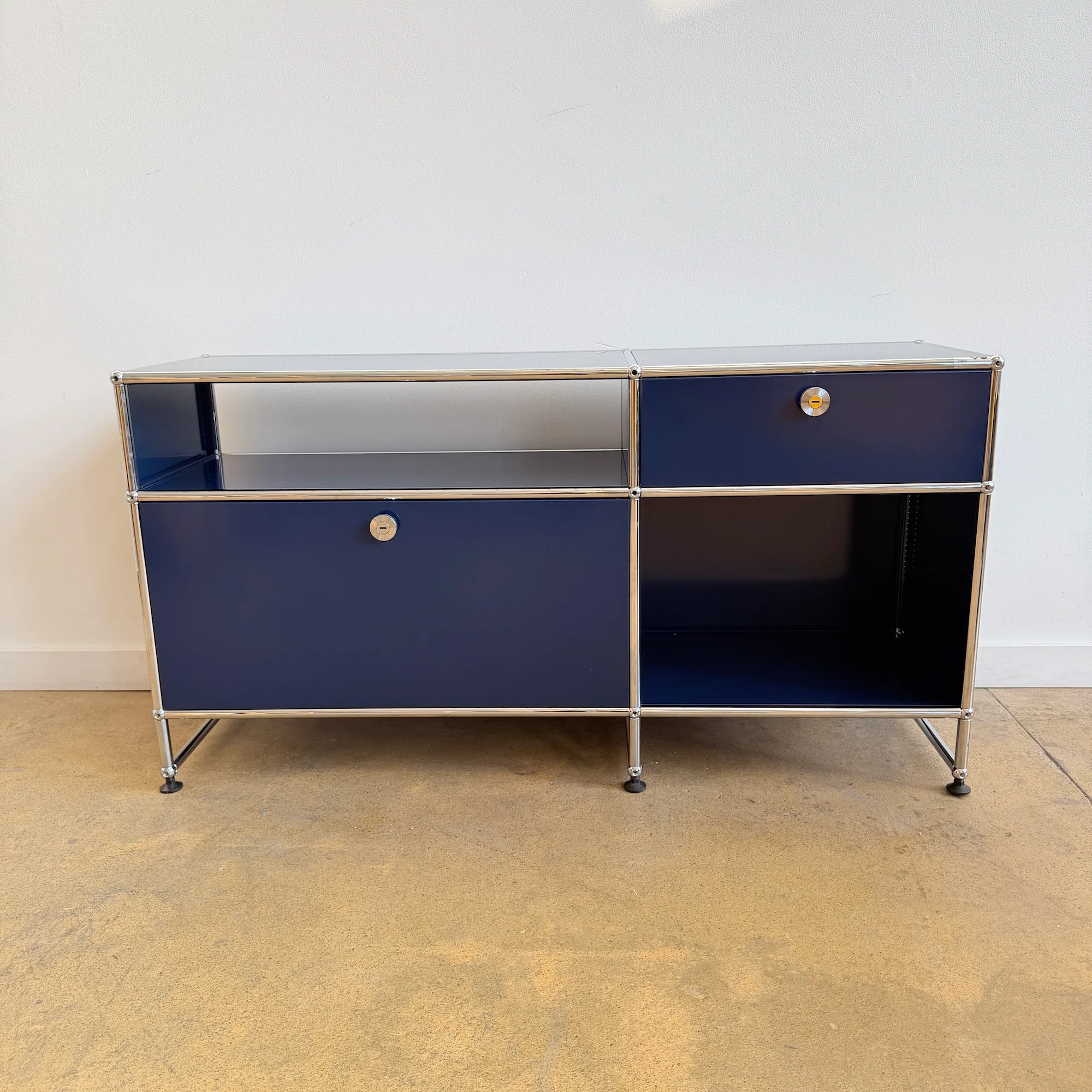 USM Haller Haller Console O3 - Steel Blue