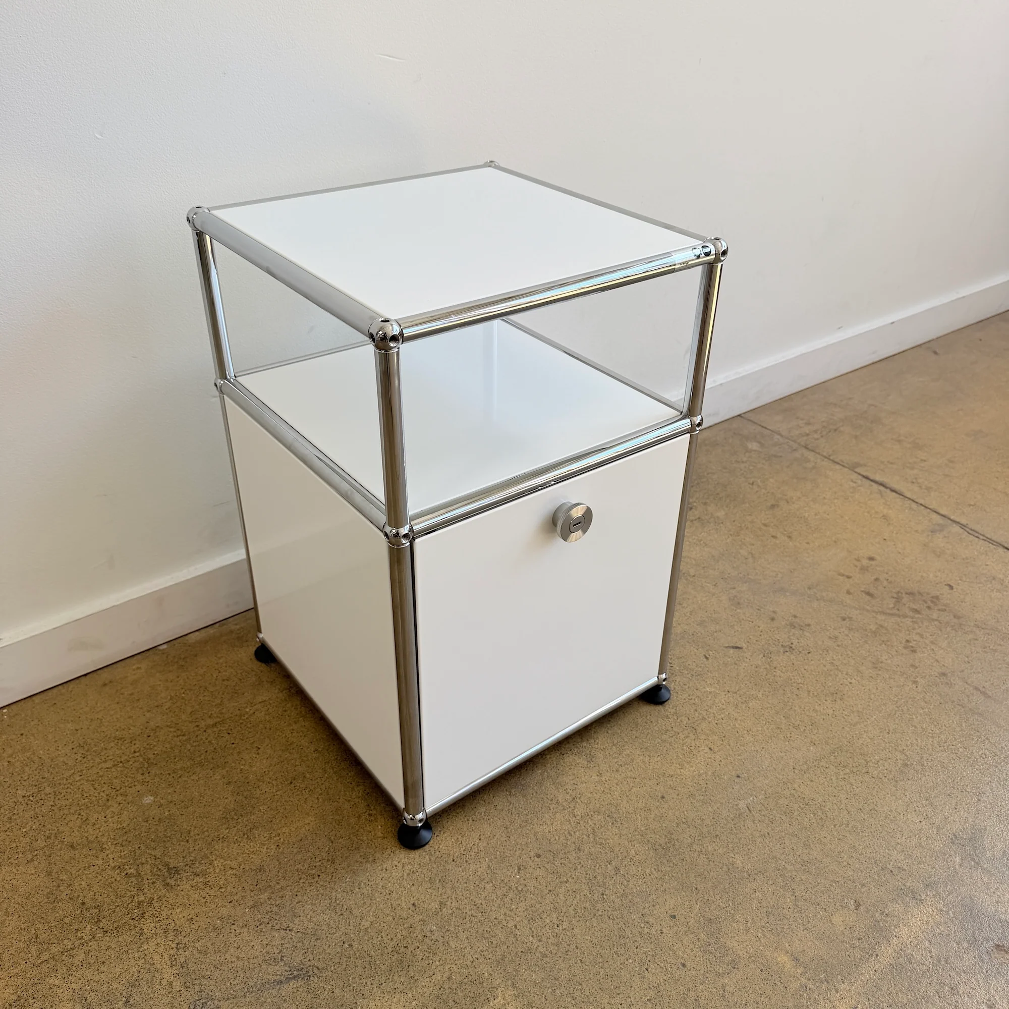 USM Haller Nightstand 14'' - White - Image 2