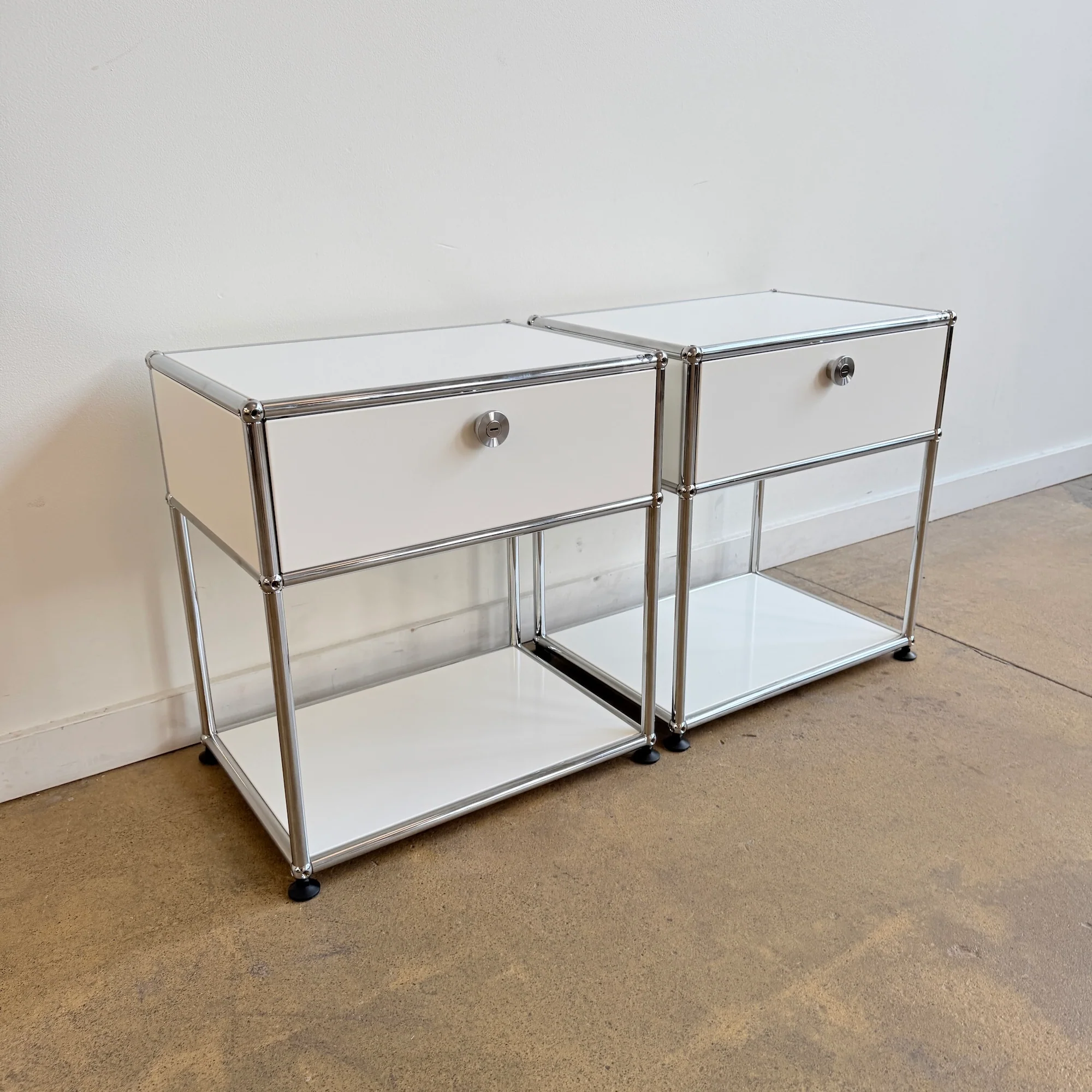USM Haller Set of 2 Nightstands - Pure White - Image 3