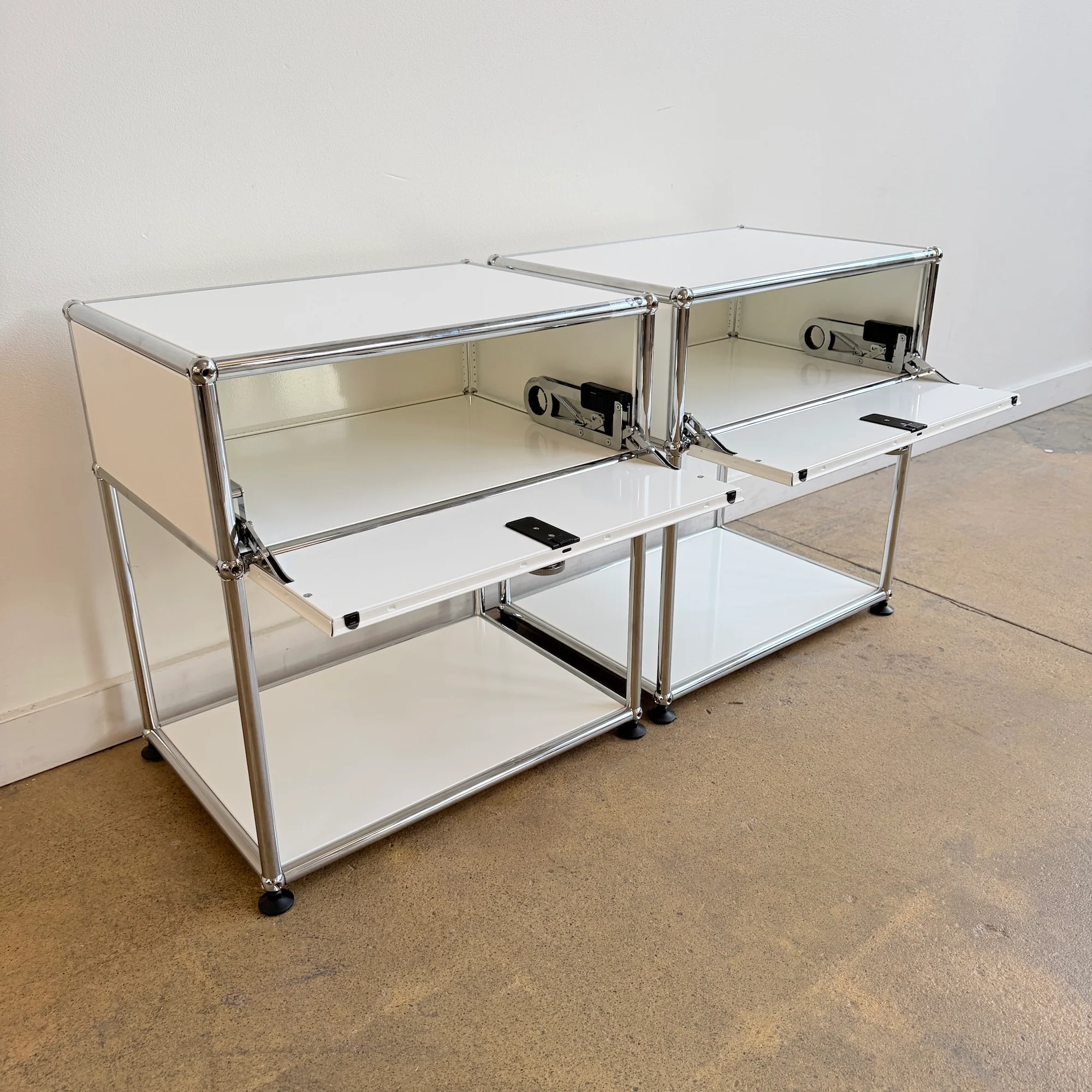 USM Haller Set of 2 Nightstands - Pure White - Image 4