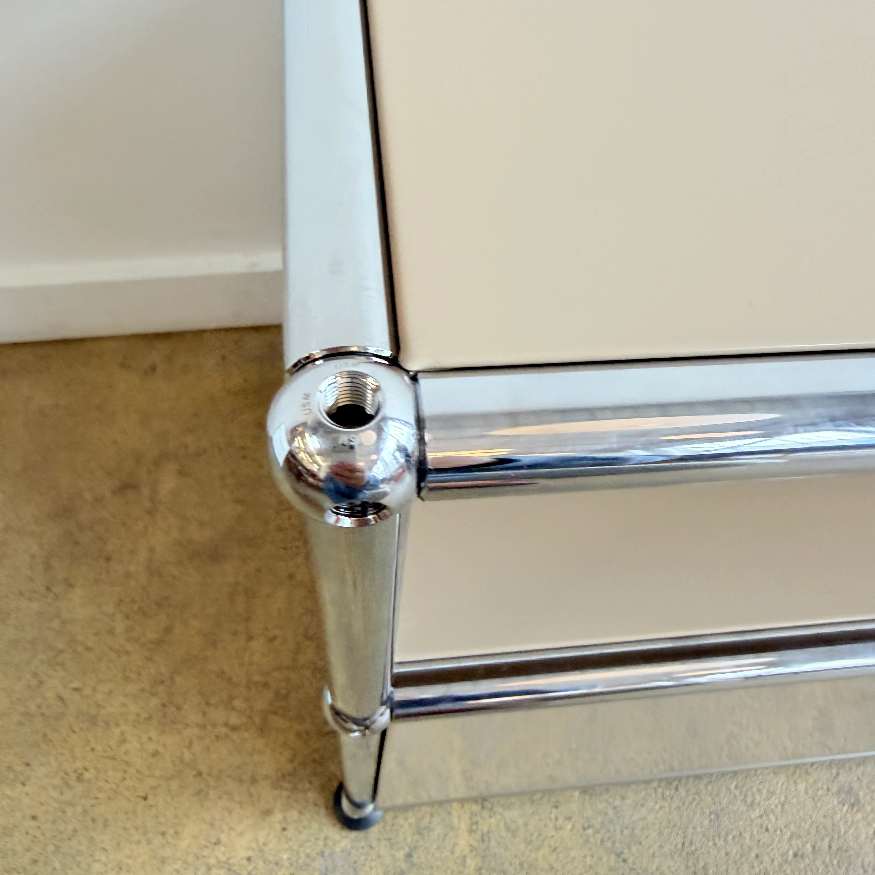 USM Haller Single Nightstand- Beige - Image 4