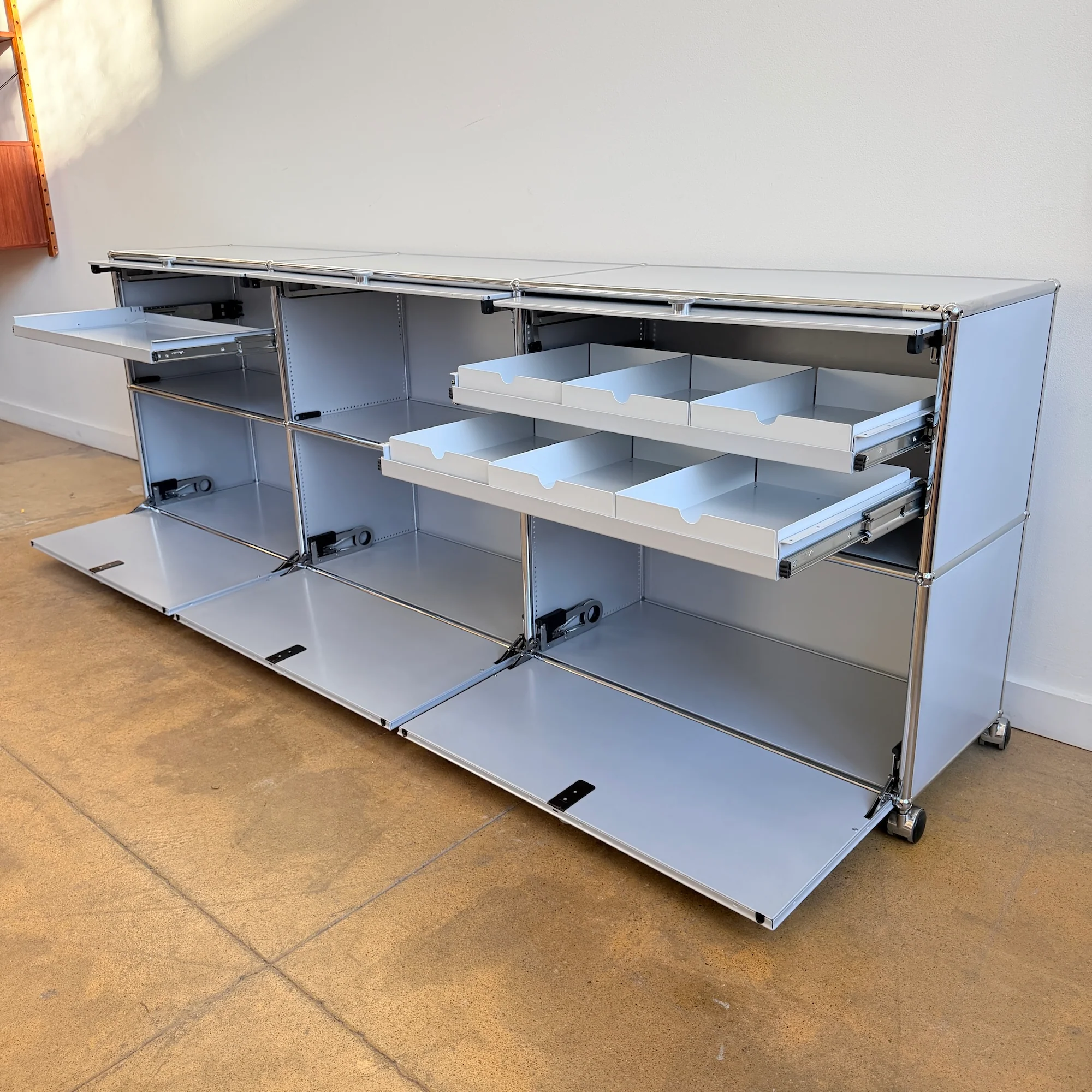 USM Haller XL 6 Doors Storage with 3 Pullout Tray - Silver - Image 2