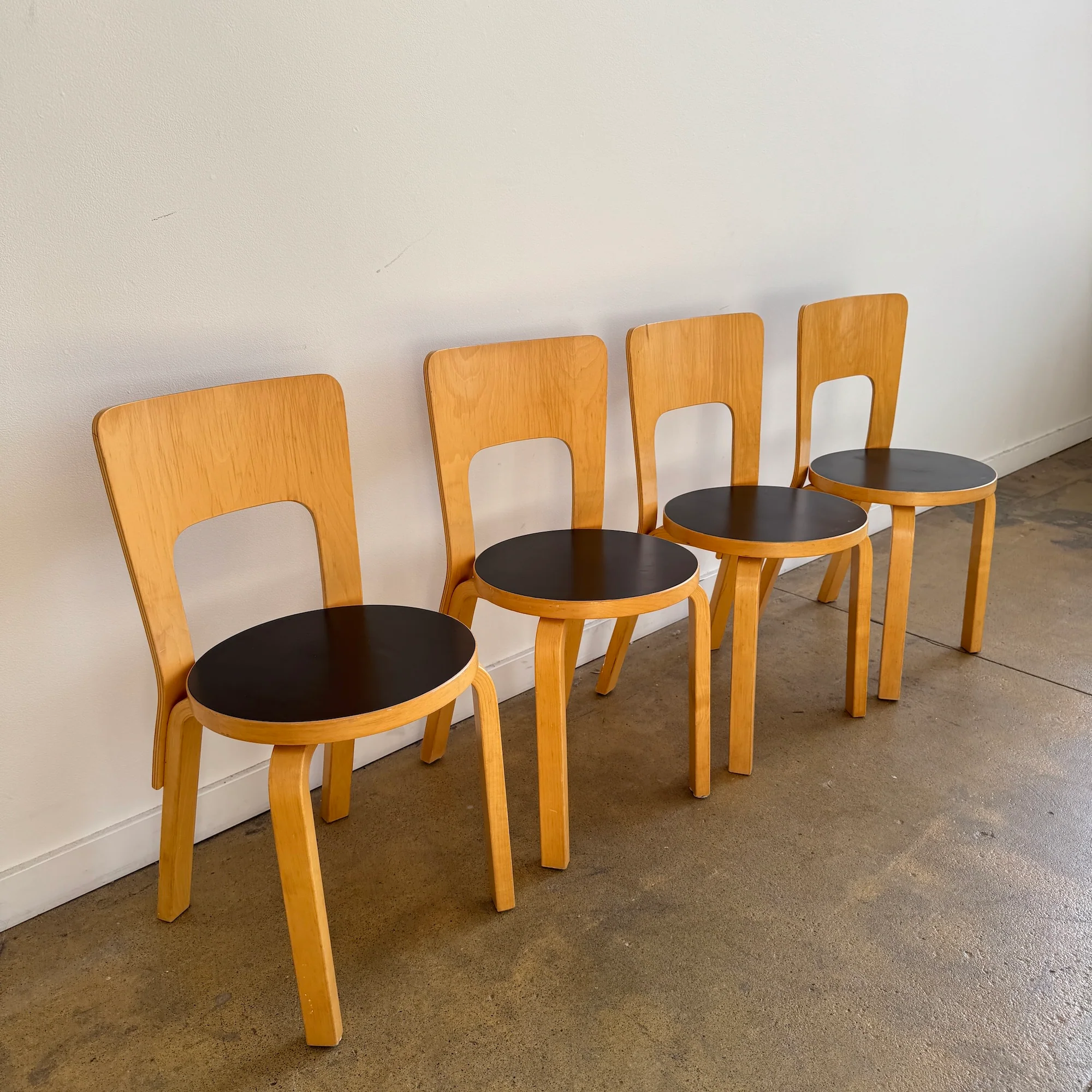 Vintage! Artek Alvar Aalto model 66 chairs - Image 3