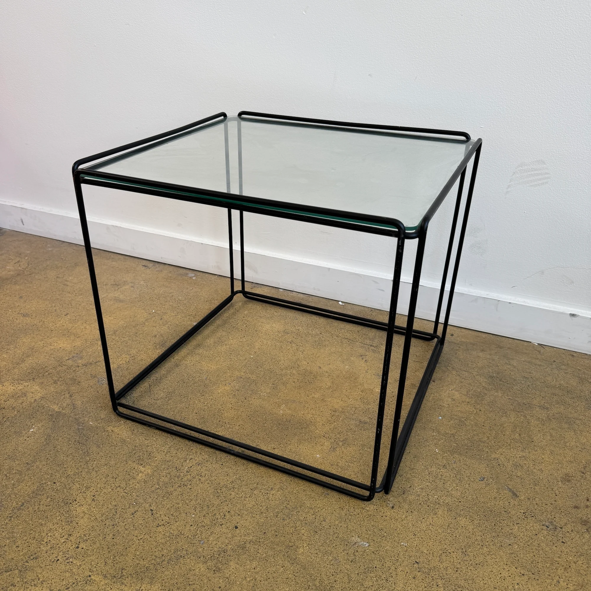Vintage Max Sauze Isosceles End Table with Glass Top by Atrow - Image 5