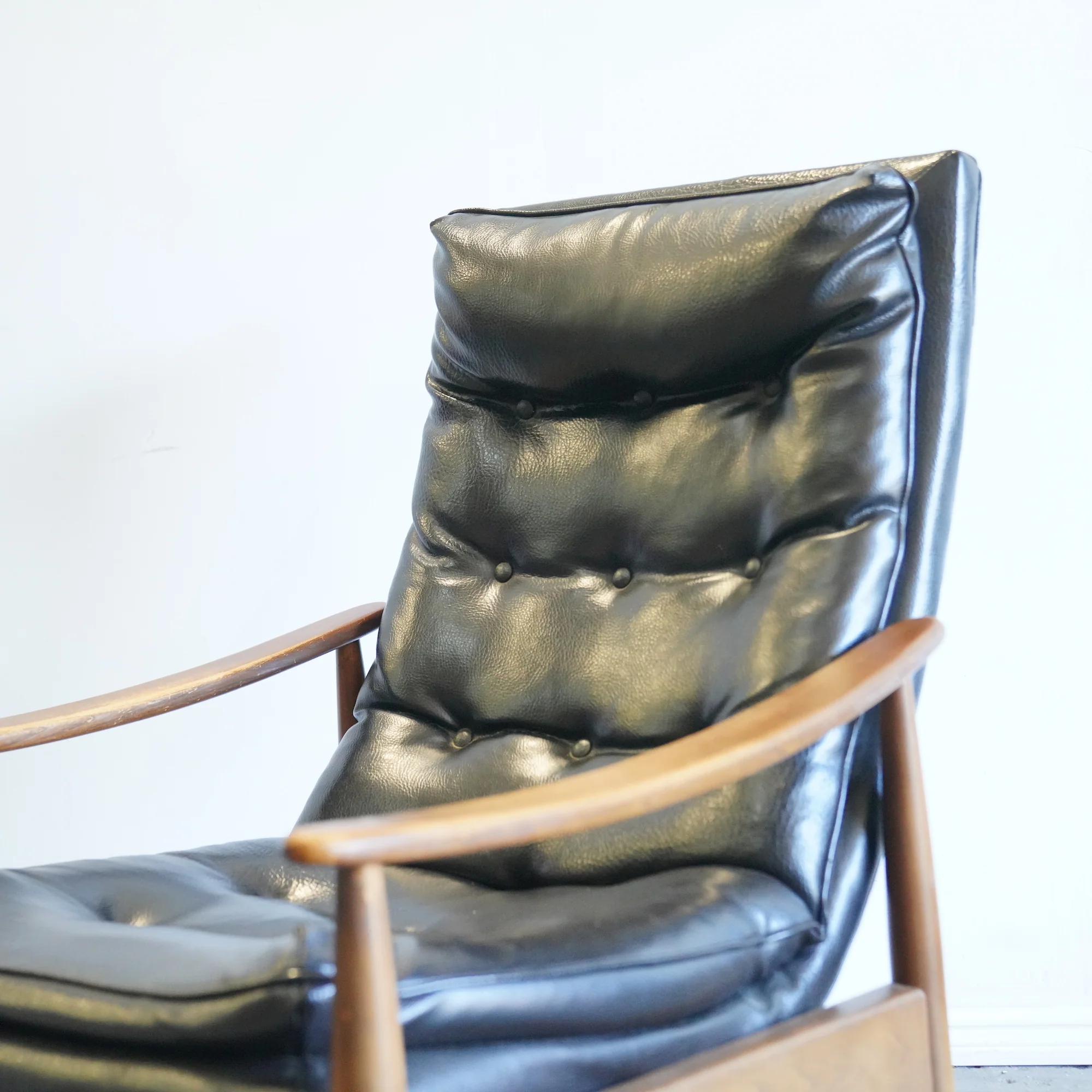 Vintage Milo Baughman Mid Century Modern Black Recliner lounge chair - Image 3