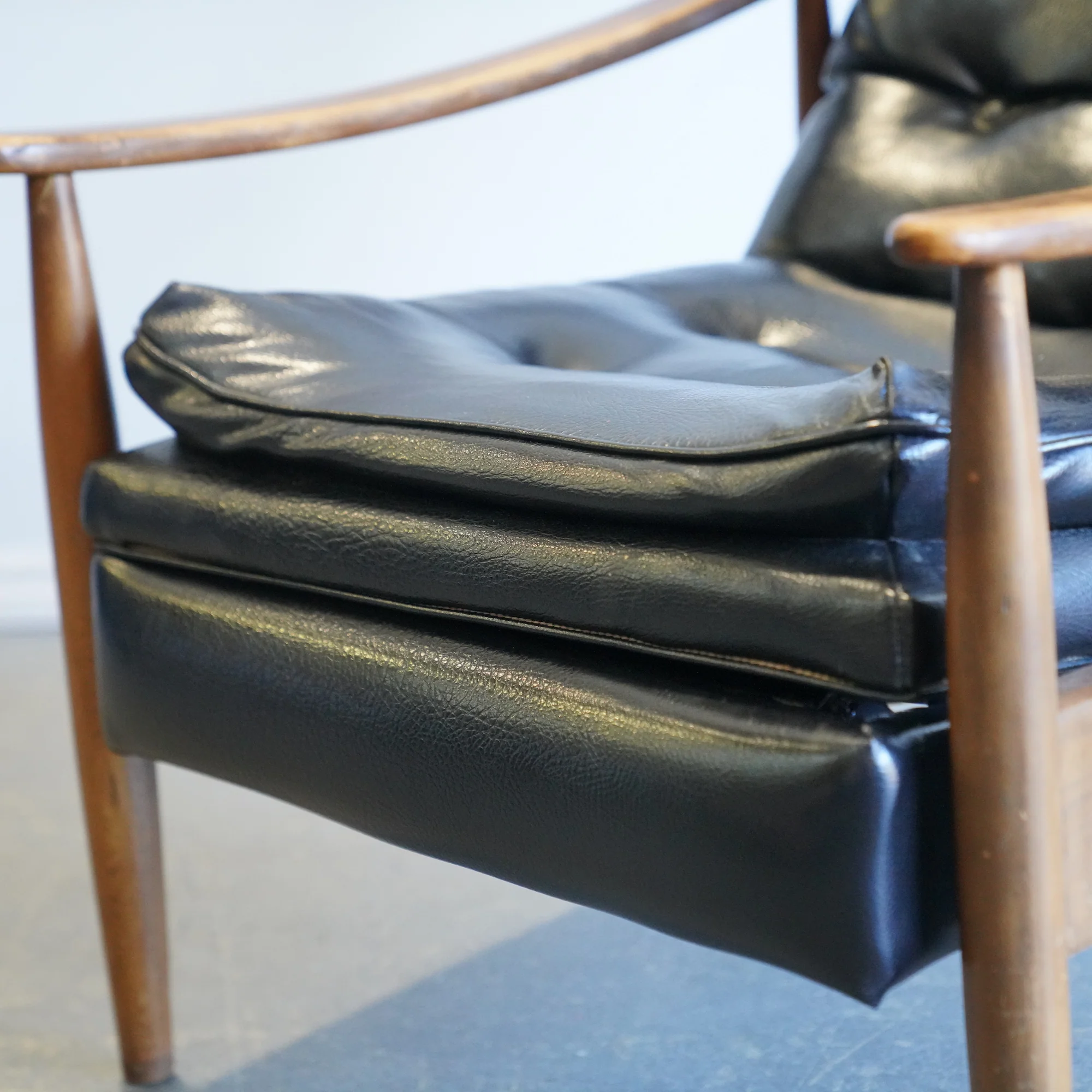 Vintage Milo Baughman Mid Century Modern Black Recliner lounge chair - Image 4