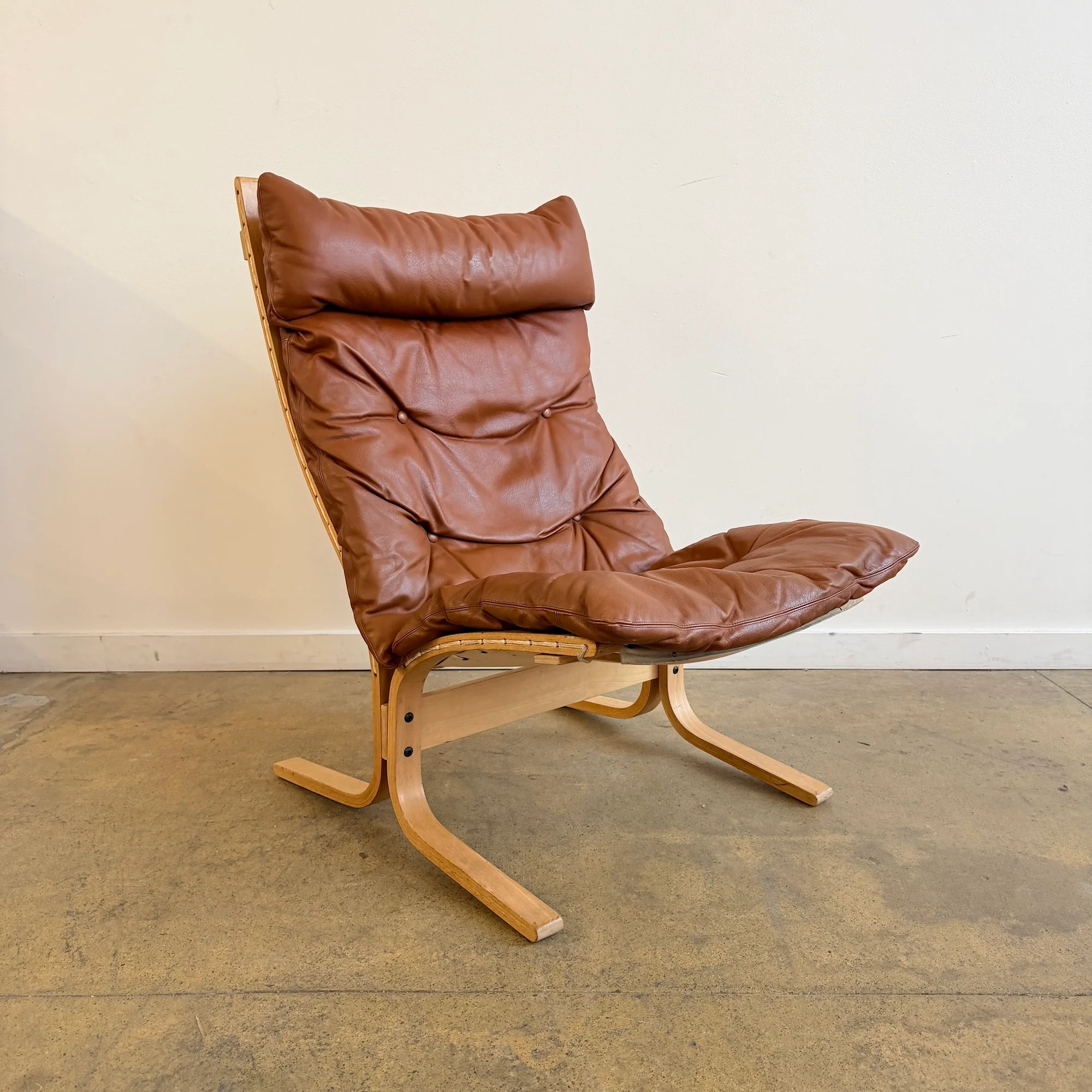 Vintage Siesta Chair in Cognac Leather by Ingmar Relling for Westnofa