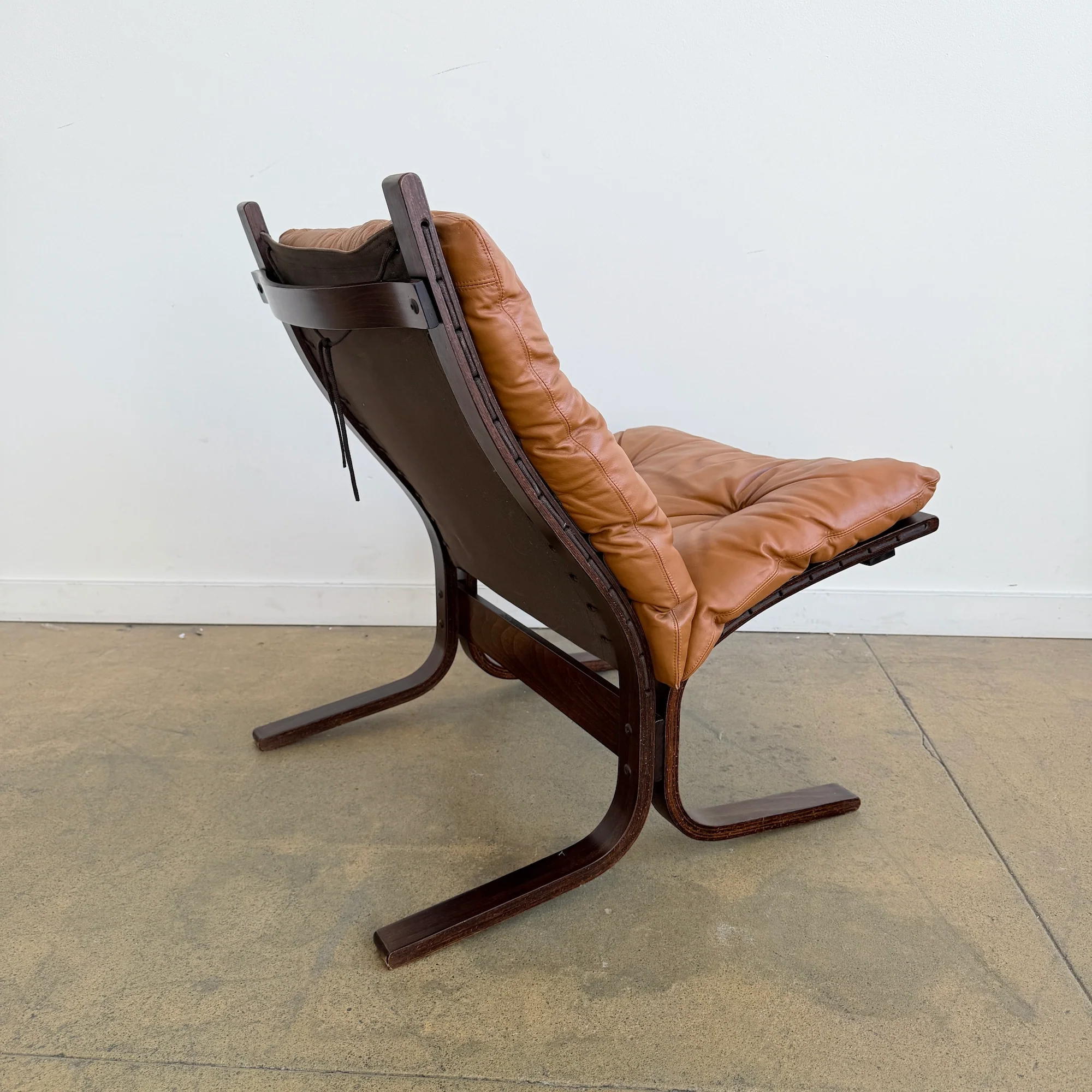 Vintage Siesta Low Chair in Cognac Leather by Ingmar Relling for Westnofa (Two Available) - Image 3