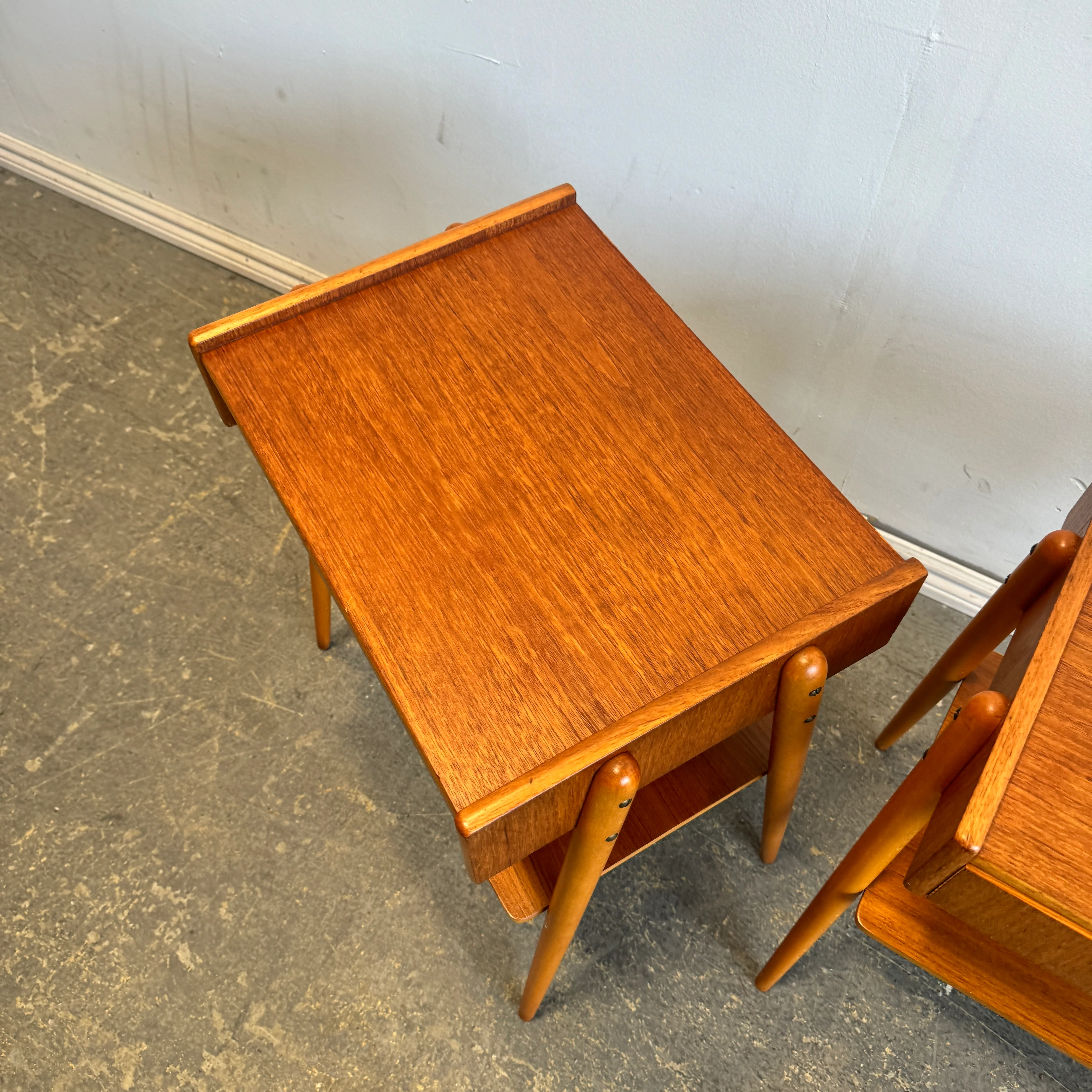 Vintage Teak set of 2 Nightstands by Ab Carlström & Co Furniture Factory - Image 3