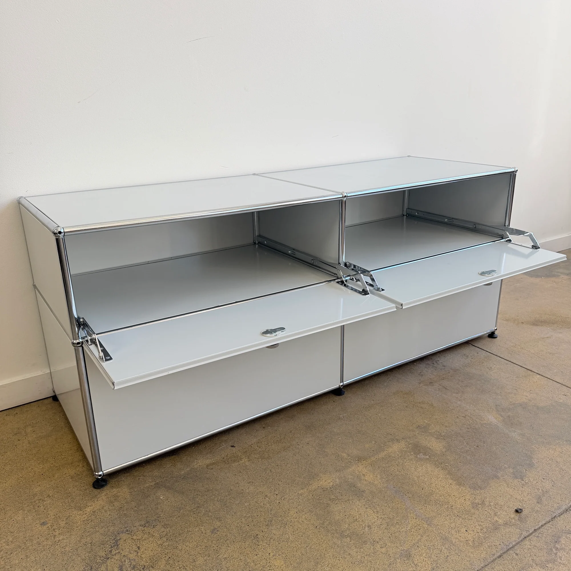 Vintage 1st Generation USM Haller 2X2 fully Enclosed - Light Grey - Image 4
