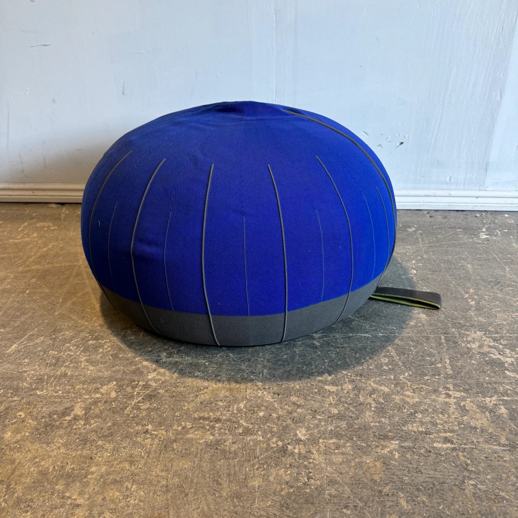 Vitra Mochi Pouf