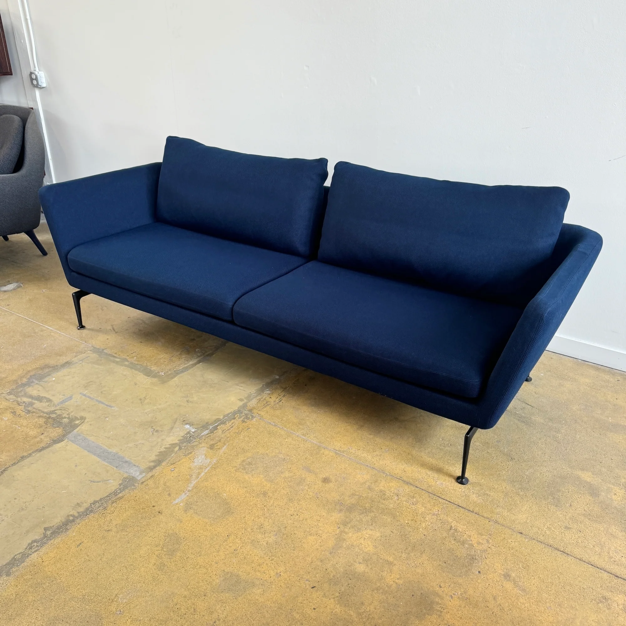 Vitra Suita Three seater firm sofa by Antonio Citterio - Image 3
